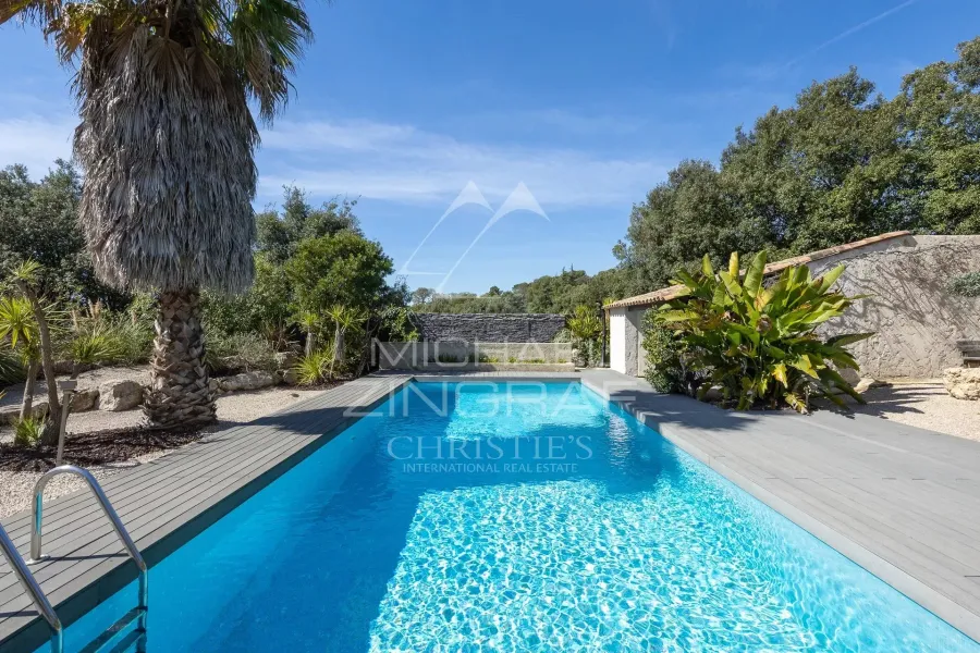 Villa rénovée à Biot – Quartier recherché, calme absolu, 5 chambres, prestations complètes - 2