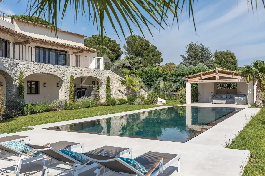 Proche Saint-Paul de Vence - Luxueuse villa au sein d'un domaine fermé - 3