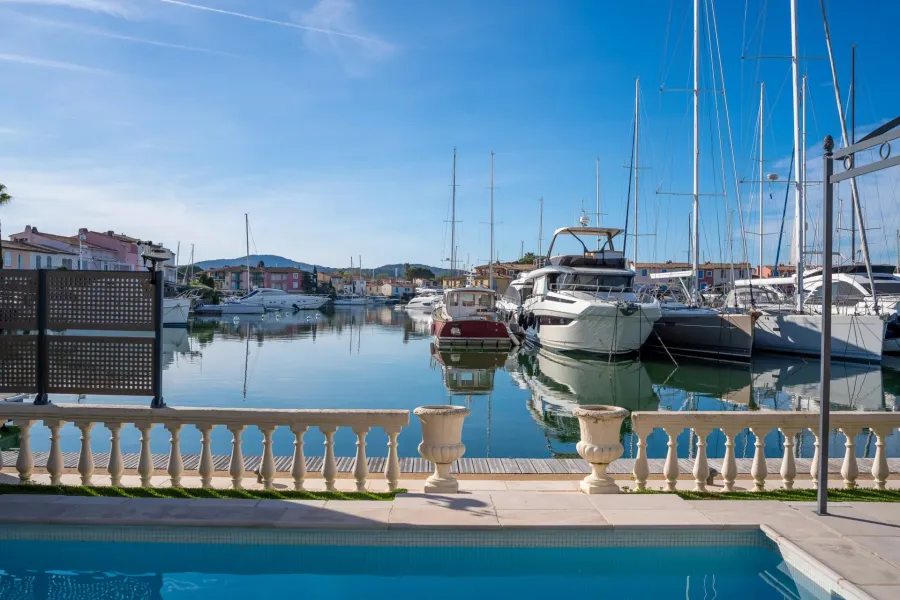 Élégante Villa les Pieds dans l’Eau au Cœur de Port Grimaud - 3