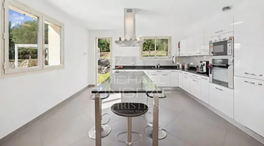 Villa mit Pool in Grasse, nur 5 Minuten von Opio entfernt – 340 m² Wohnfläche – 5.000 m² Grundstück - 7