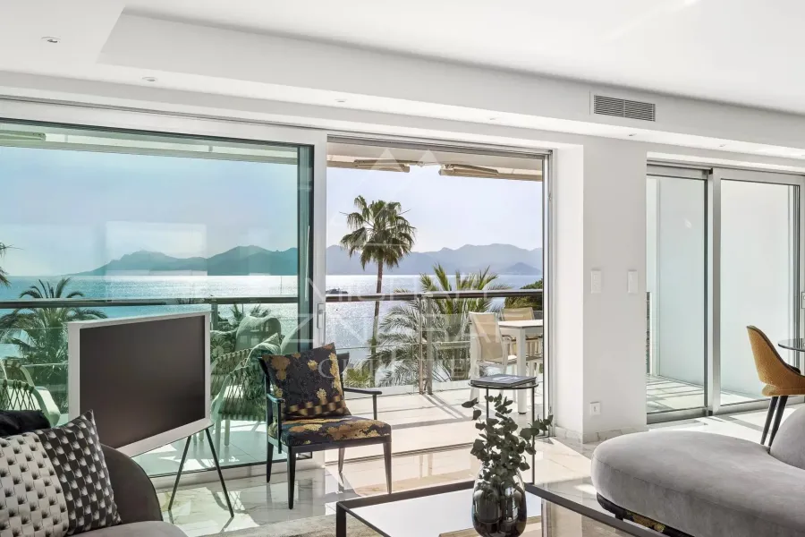 Cannes - Croisette - Magnifique 2 chambres - 6