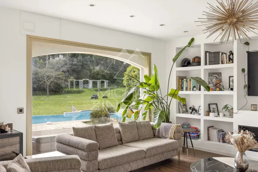 Roquefort-les-Pins – Élégante villa provençale moderne au cœur d’un environnement verdoyant - 5