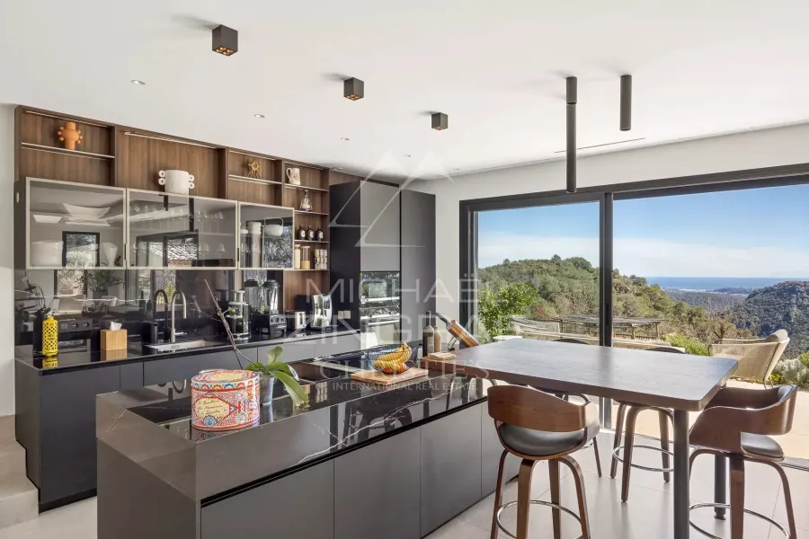Tourrettes-sur-Loup : Propriété provençale moderne avec vue panoramique sur la mer et les collines - 6