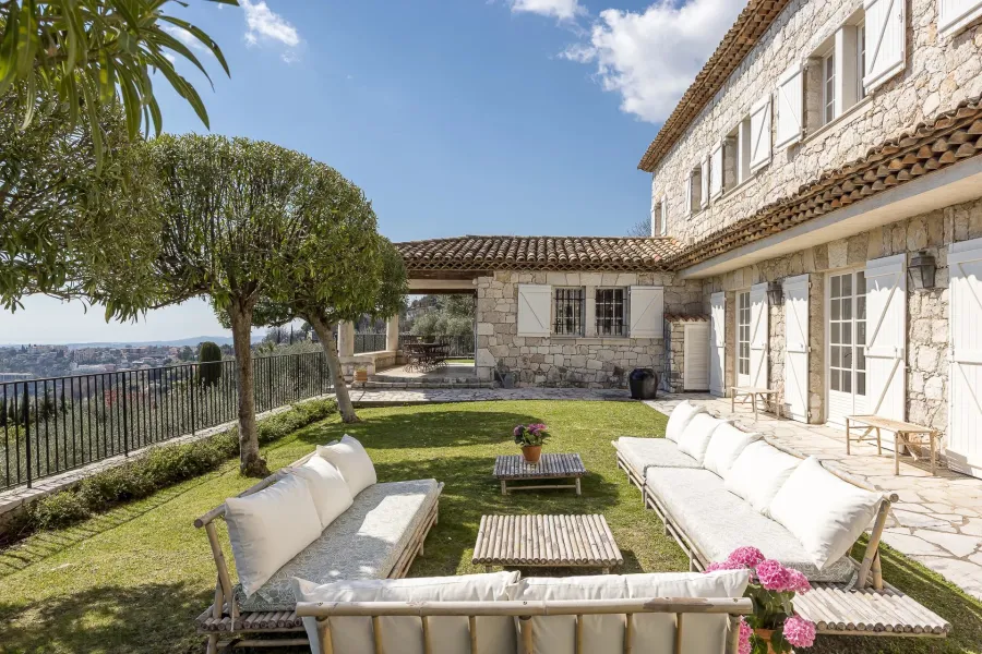 Villa de charme en pierre et vue panoramique - 5 chambres - 3
