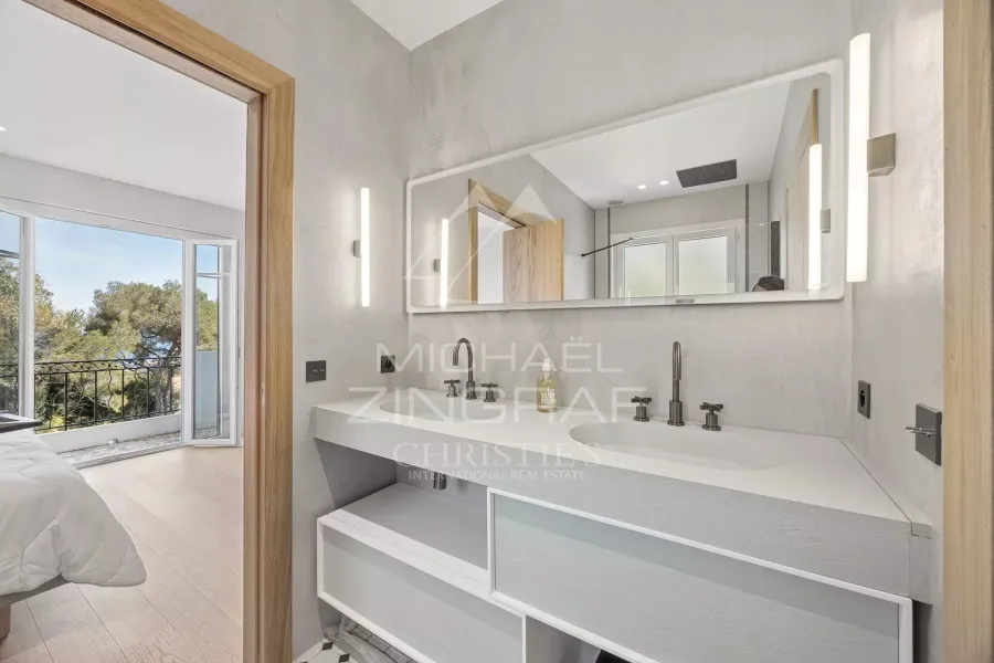 Saint-Jean-Cap-Ferrat - Penthouse rénové avec vue mer - 9