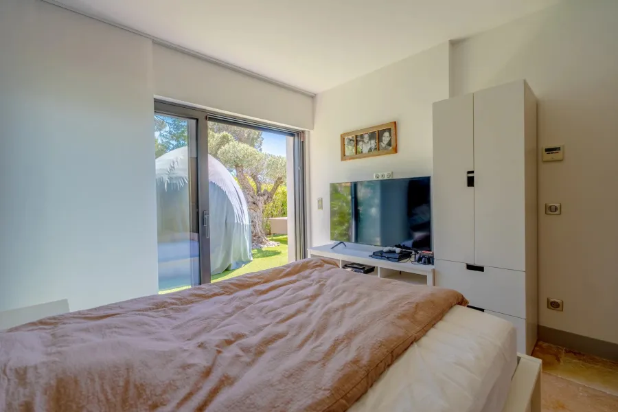 Villa de standing avec prestations haut de gamme et espaces bien-être - 9