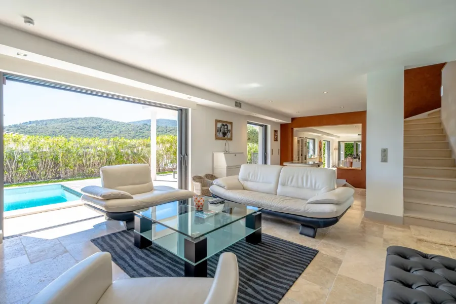 Villa de standing avec prestations haut de gamme et espaces bien-être - 6