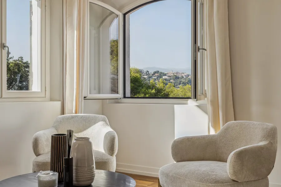 Superbe villa rénovée dans un écrin de verdure - 5 chambres - 9