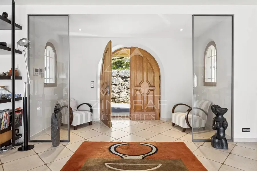 Le Rouret - villa aux volumes hors normes - 3