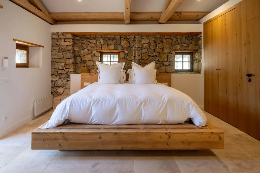 Proche Valbonne – Superbe propriété entièrement rénovée – 5 chambres - 7