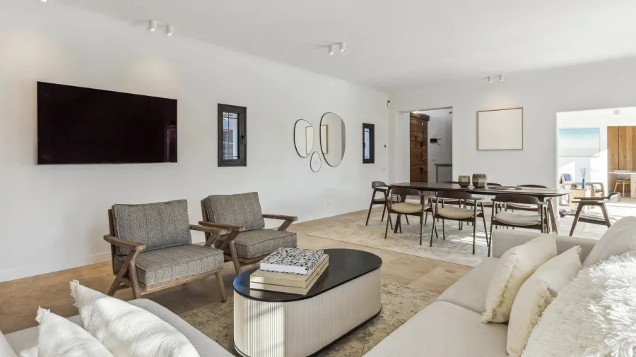 Proche Valbonne – Superbe propriété entièrement rénovée – 5 chambres - 4