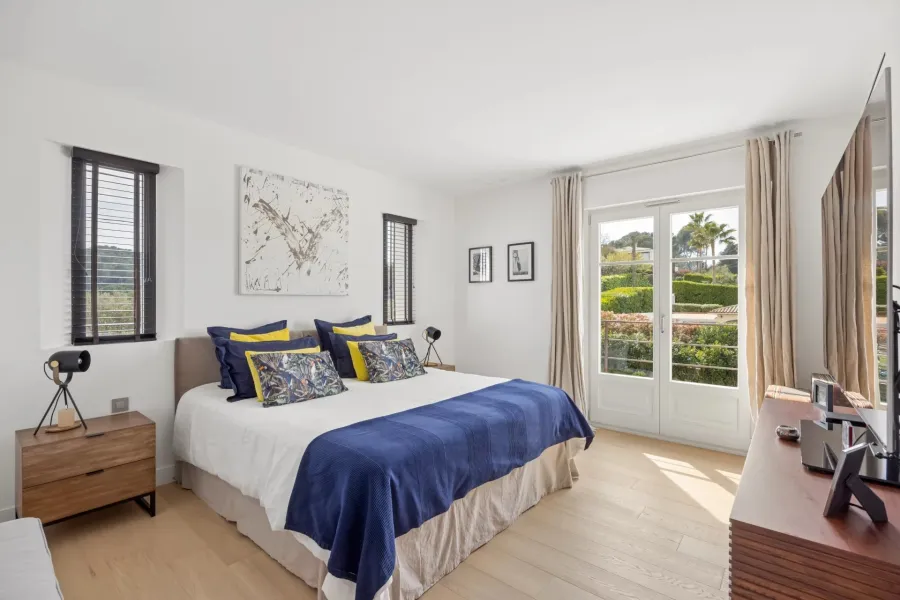 Magnifique rénovation dans un domaine fermé - 7