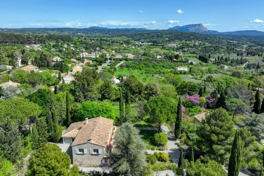 Charmante bastide avec vue imprenable sur la Saint-Victoire - 7