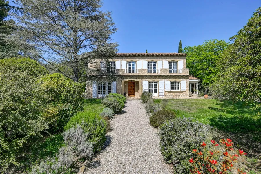 Charmante bastide avec vue imprenable sur la Saint-Victoire - 2