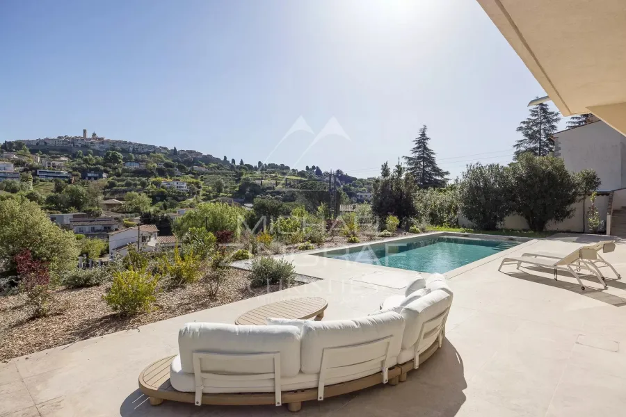 Villa entièrement rénovée avec vue panoramique sur Saint-Paul de Vence - 3
