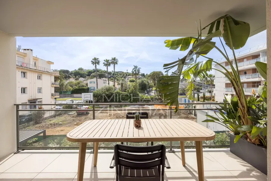 Appartement 3 pièces haut de gamme à deux pas du port