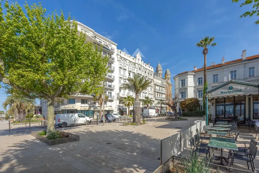 RARE APPARTEMENT DE STANDING AU CŒUR DE SAINT-RAPHAËL - 9
