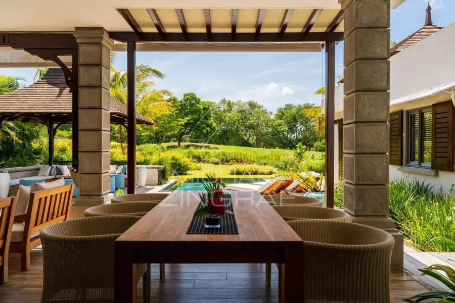 Élégante villa contemporaine face au golf - Bel Ombre - 9