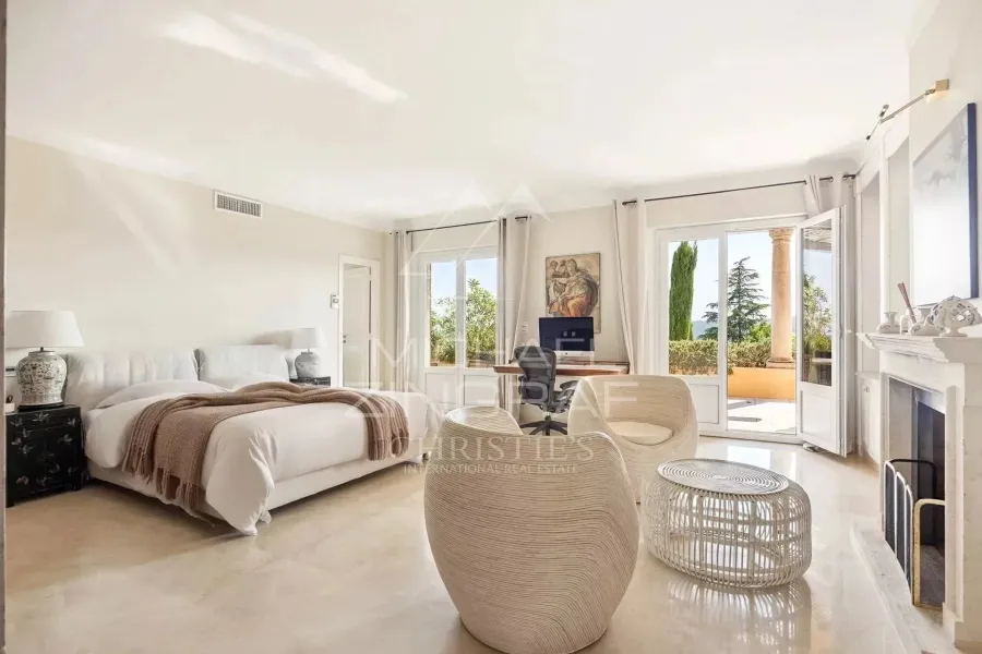 Élégante villa avec vue panoramique et calme absolu proche de Saint-Paul-de-Vence - 8