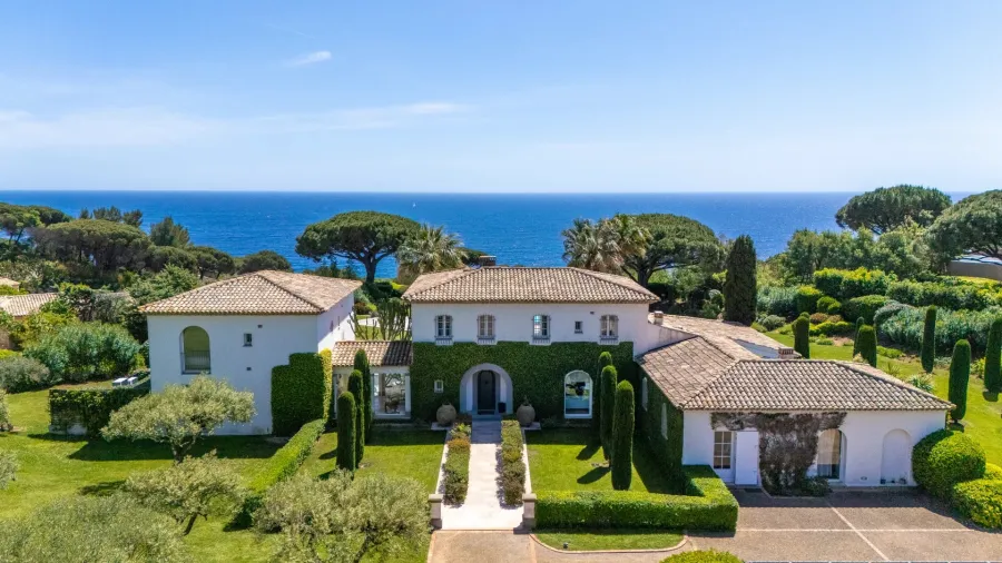 A 15 min de St-Tropez – Élégance et Prestige au Cœur d’un environnement exceptionnel
