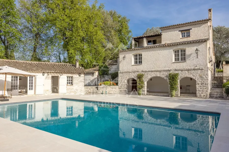 Proche Saint-Paul-de-Vence - Charmante villa provençale récemment rénovée