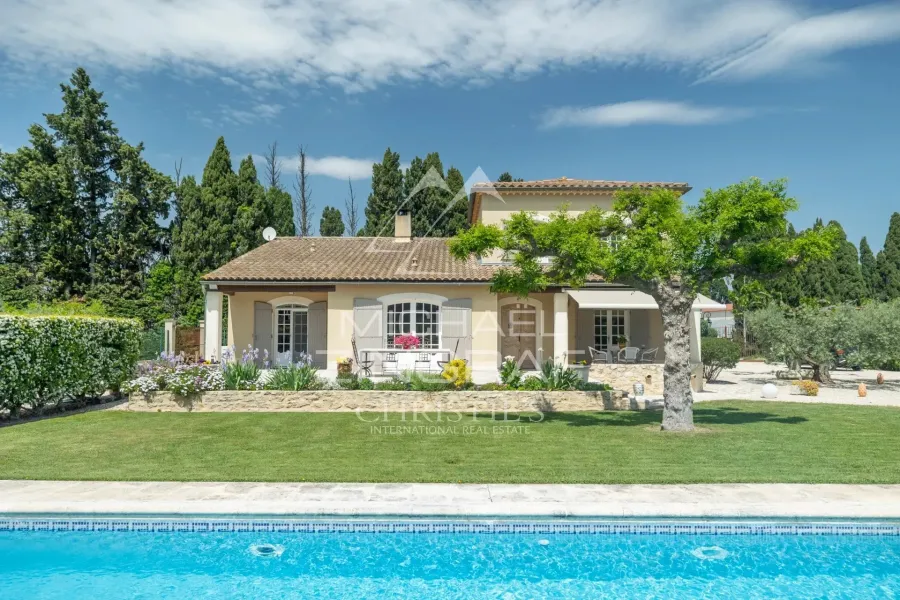 Maison Provencale proche Saint-Remy-de-Provence