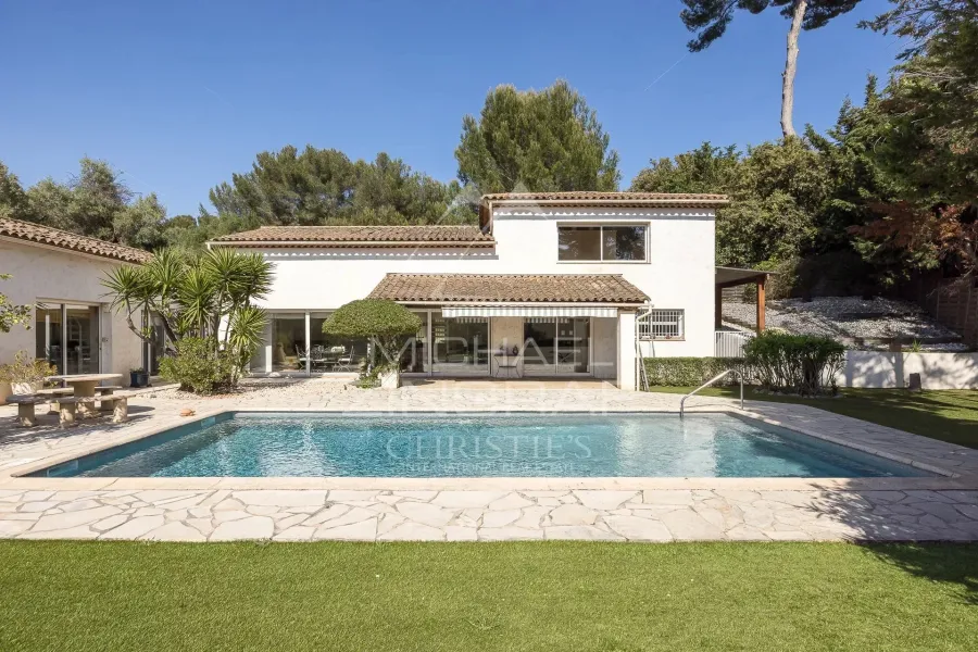 Antibes - Saint-Maymes - Domaine fermé