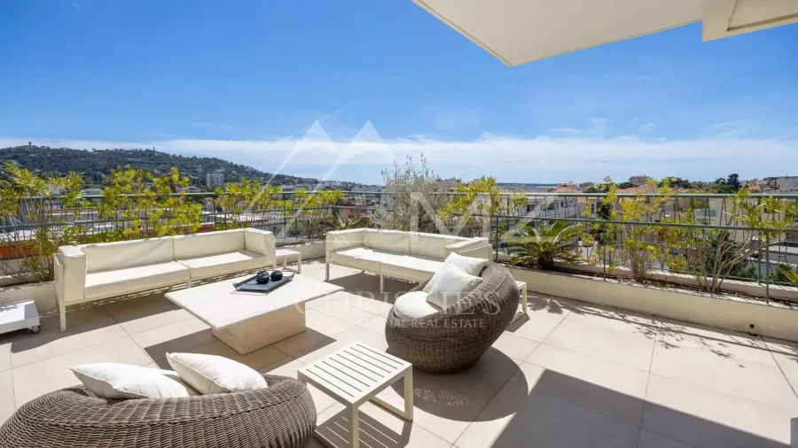 A 15 minutes à pied du centre ville, découvrez cette villa toit d'exception - 4