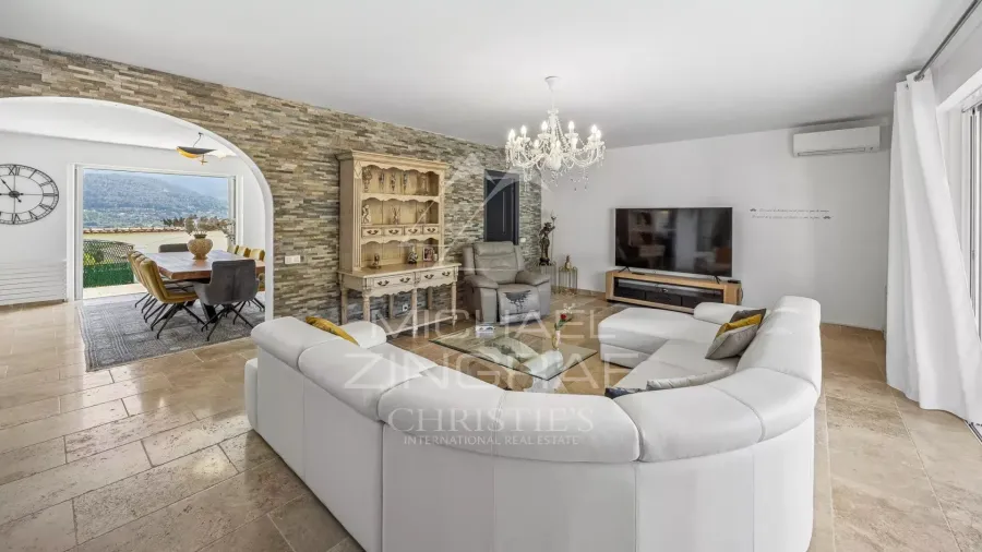 Elegante villa avec vue dégagée sur les collines - 7