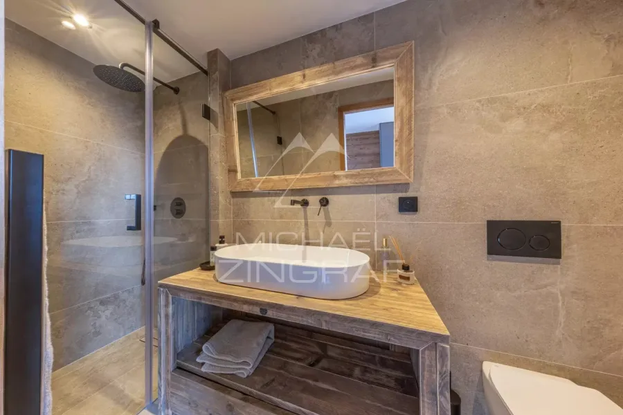 Appartement attique rénové Rochebrune - Quatre chambres - Vues panoramiques - 9