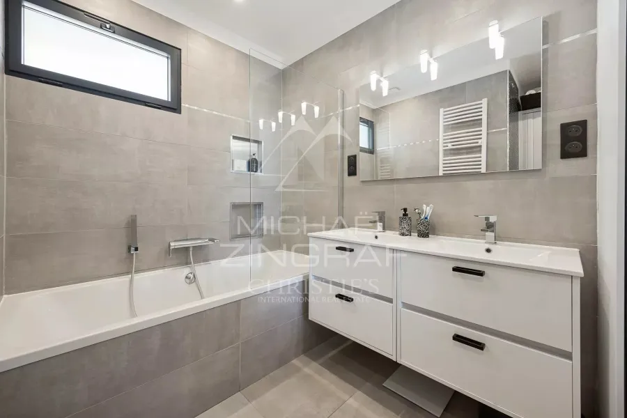 Appartement vue mer au coeur de Mandelieu - 4