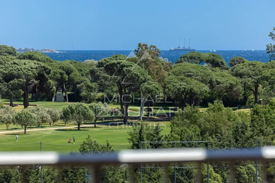 APPARTEMENT VUE MER AU COEUR DE LA VILLE - 2