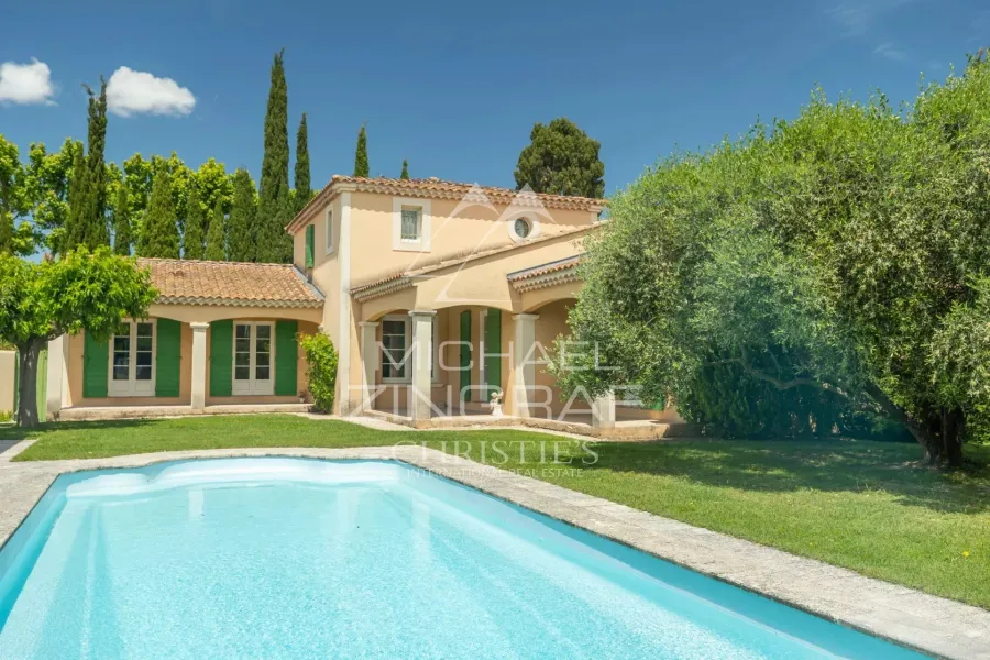 Charmante villa proche Saint Rémy de Provence