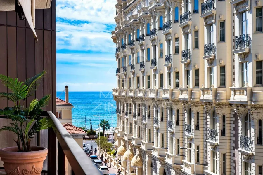 CANNES BANANE – APPARTEMENT 2 PIÈCES RÉNOVÉ AVEC TERRASSE ET GARAGE