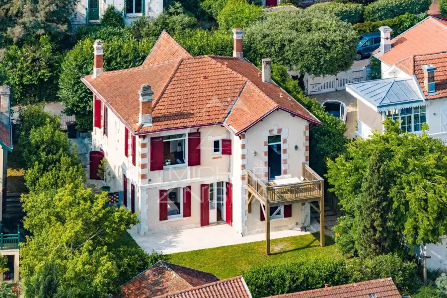 VILLA BATIGNOLLES APERÇU MER VILLE D'HIVER ARCACHON