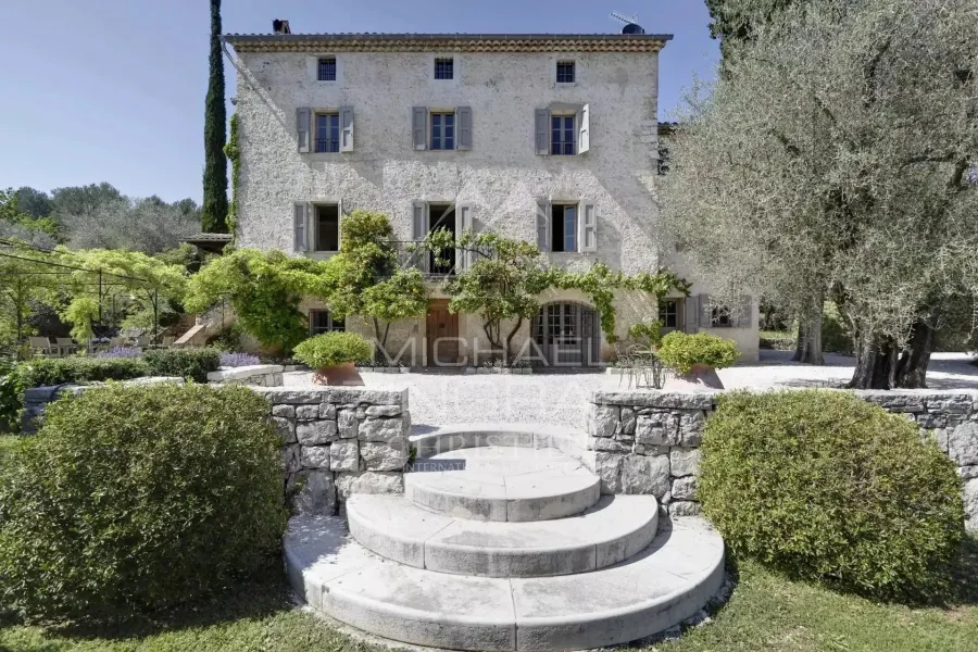 Roquefort-les-Pins : Authentique Bastide provençale - 2