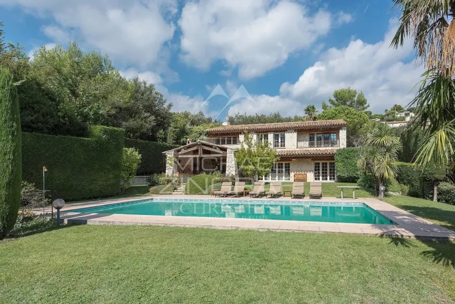 Proche de Saint Paul de Vence - Villa d'architecte