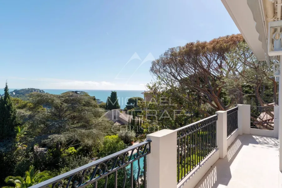 Saint-Jean-Cap-Ferrat - Penthouse rénové avec superbe vue mer
