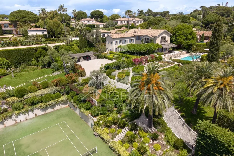 La Ferme Blanche – Domaine d’exception au cœur du Cap d’Antibes