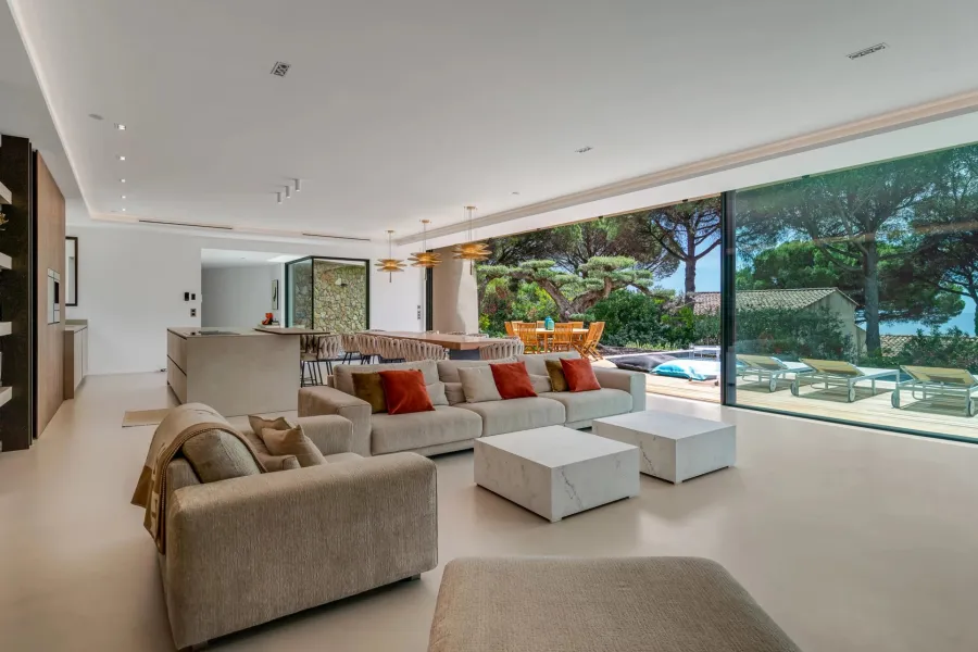 Superbe propriété contemporaine avec une magnifique vue sur la mer à Escalet - 6