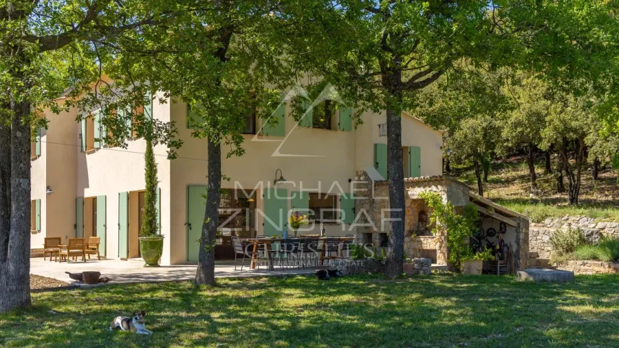 Propriété d’Exception – Domaine Privé de 10 Hectares avec Vue Panoramique