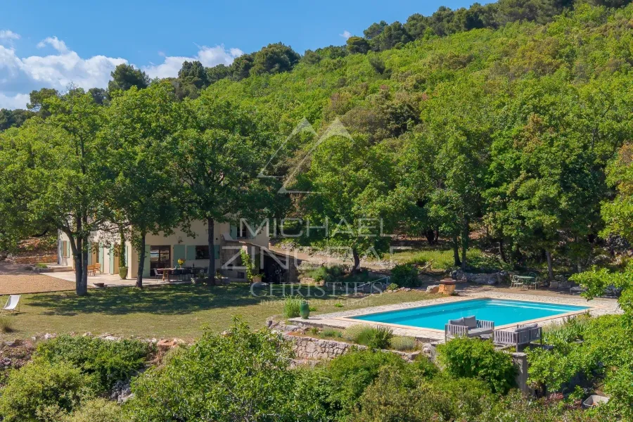 Propriété d’Exception – Domaine Privé de 10 Hectares avec Vue Panoramique - 3