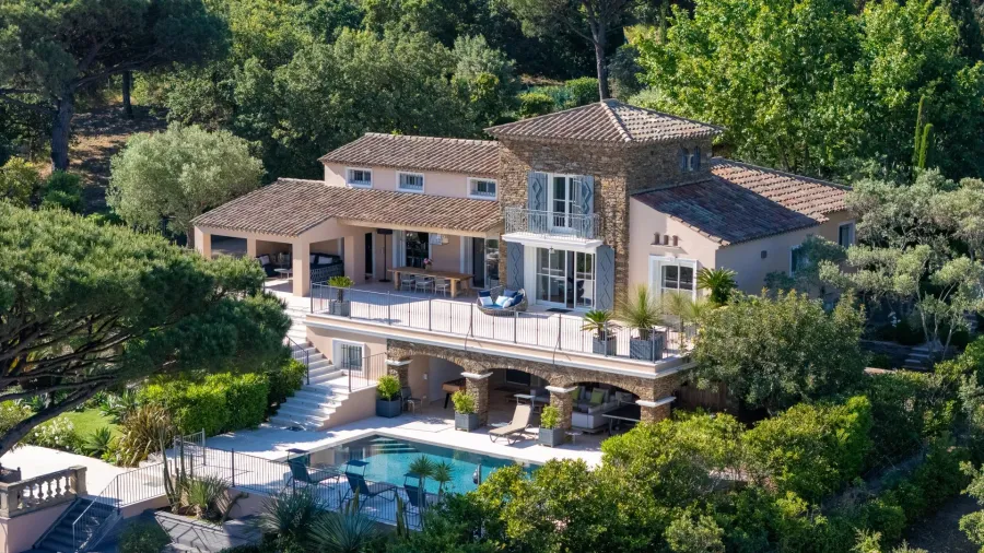 Proche Saint-Tropez - Villa vue mer panoramique
