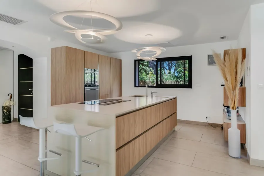 Gassin, aux portes de Saint-Tropez — Villa de prestige, domaine paysagé - 8