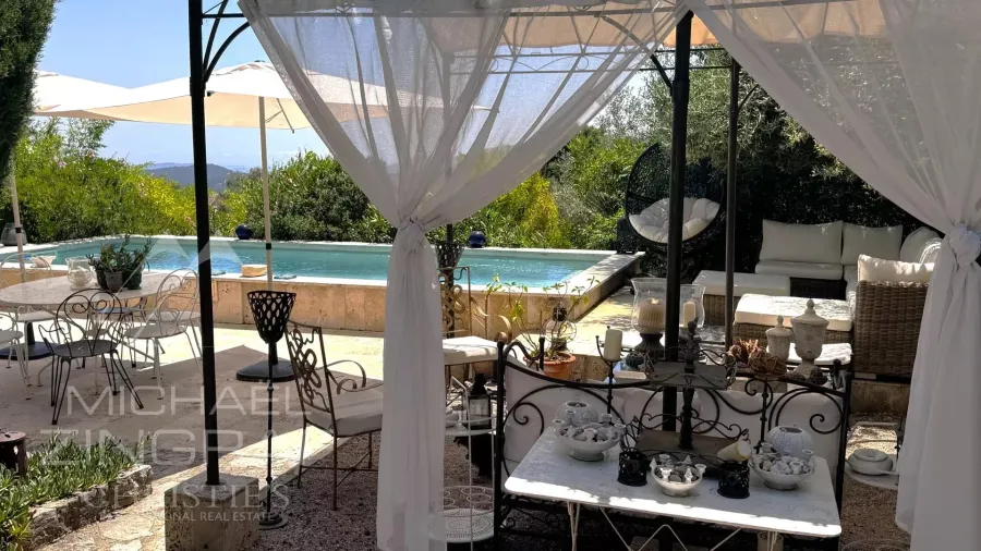 Charmant mas du 18e avec piscine et vue mer - 4