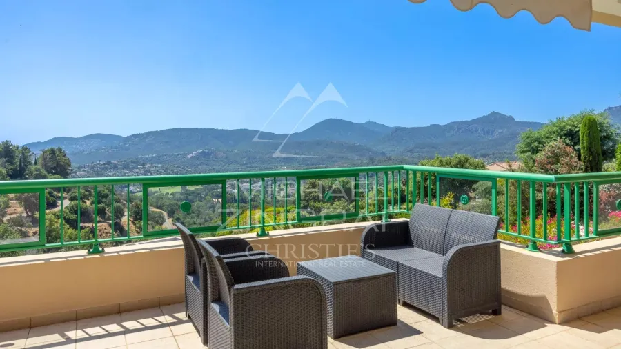 Appartement lumineux dans résidence sécurisée