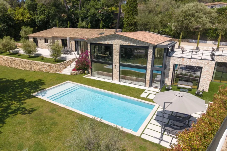 Propriété de charme avec prestations haut de gamme à Valbonne - 3
