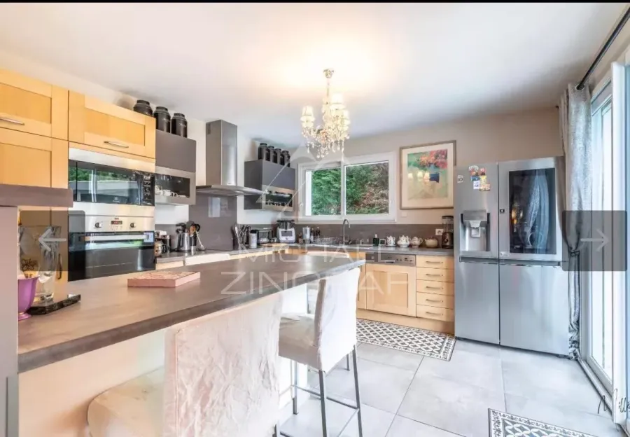 Appartement T4 lumineux avec piscine privative - 6