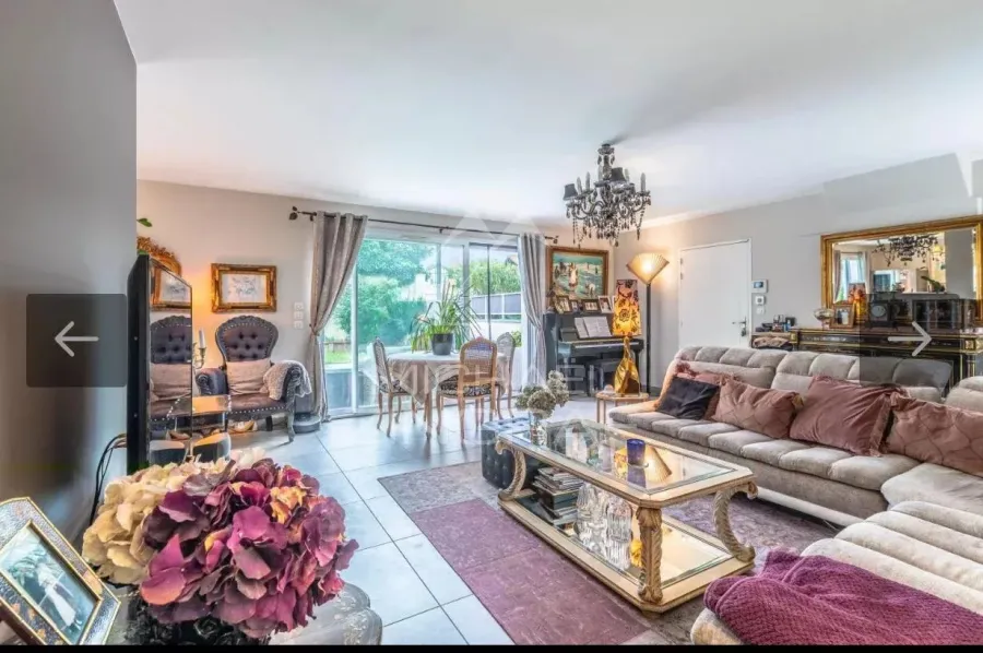 Appartement T4 lumineux avec piscine privative - 5
