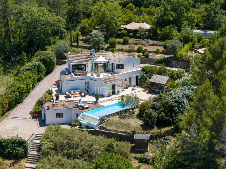 Villa contemporaine avec vue panoramique – Fayence / Tourrettes